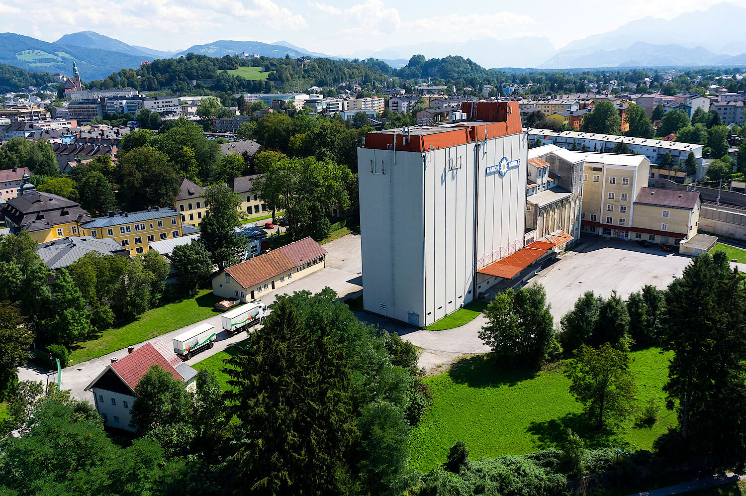 Foto ehemalige Türme der Getreidemühle in Mülln in der Stadt Salzburg