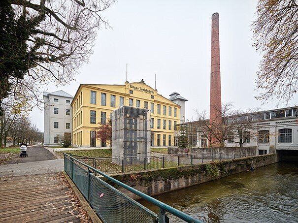 Außenansicht der Tuchfabrik nach dem Umbau
