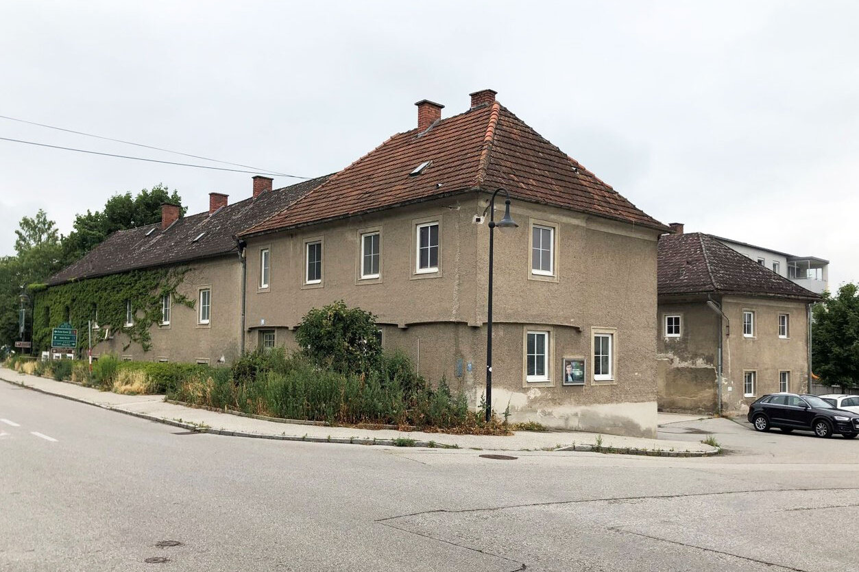 Foto altes baufälliges Haus