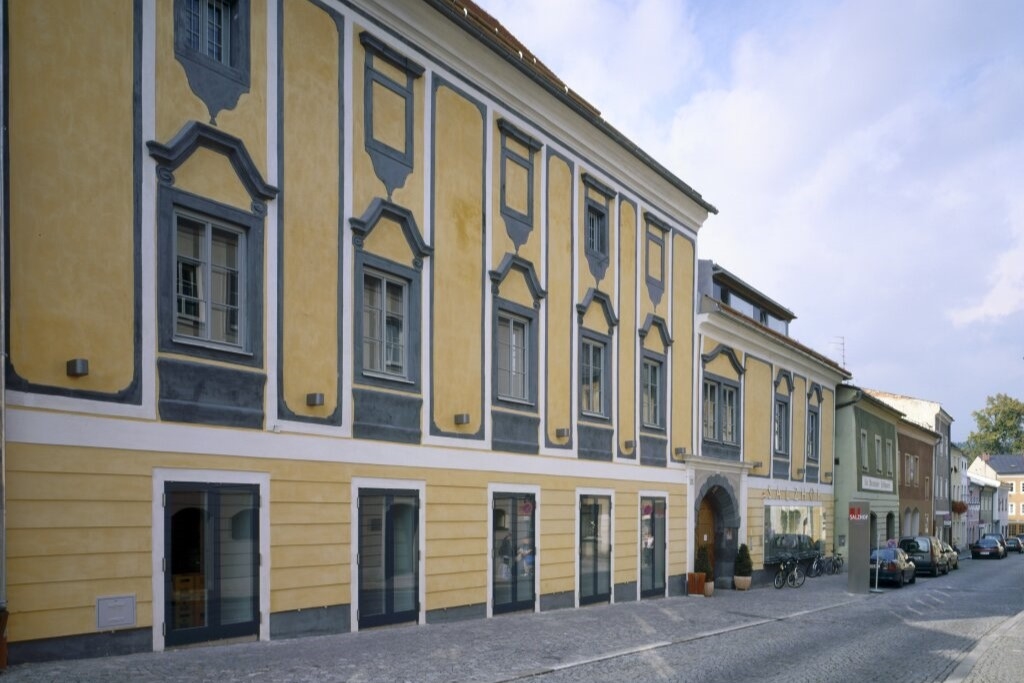 Außenansicht des Salzhofs nach der Sanierung